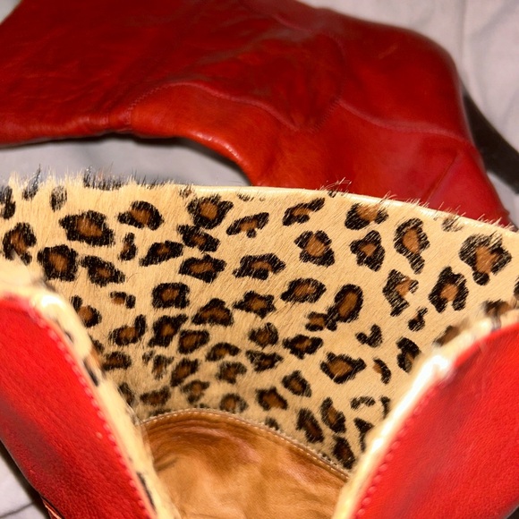 Miz Mooz Vintage red leather booties with 3” heel - Picture 7 of 10